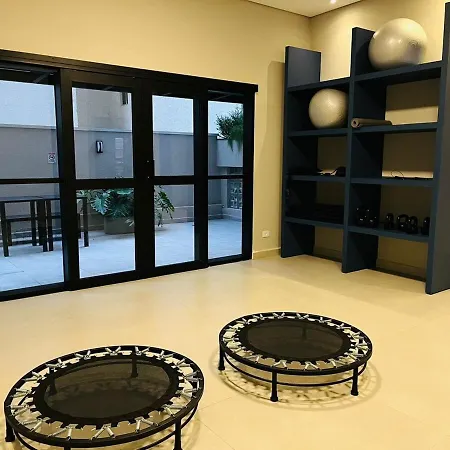 IBZ411 - Studio com sacada CWB-3